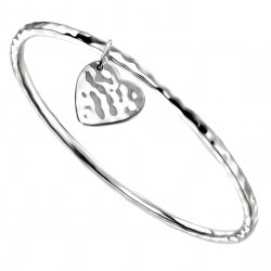 Silver Hammered bangle with heart tag B5065