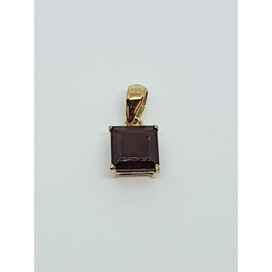 9ct Gold Garnet Pendant GP1132GA