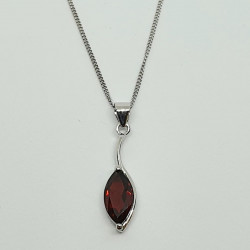 Silver Garnet Pendant And Chain SP1186GA