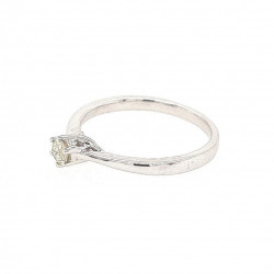 Pre Owned 9ct White Gold Diamond Solitaire Ring ZL18