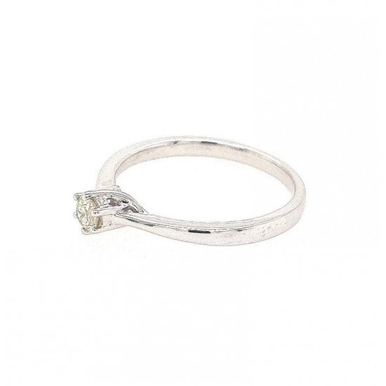 Pre Owned 9ct White Gold Diamond Solitaire Ring ZL18