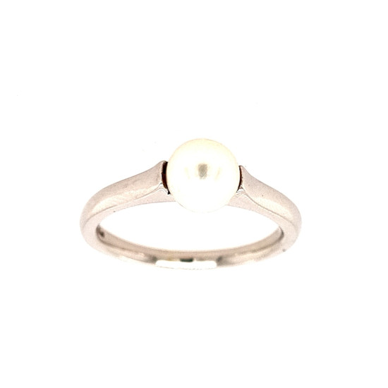 Pre Owned Platinum Pearl Ring ZM376